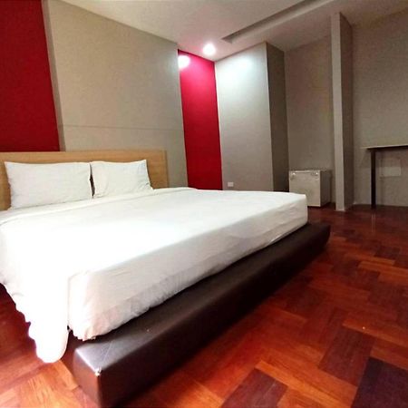 Go Inn Silom Bts Surasak X โกอินน์ สีลม บีทีเอส สถานีสุรศักดิ์ Бангкок Экстерьер фото