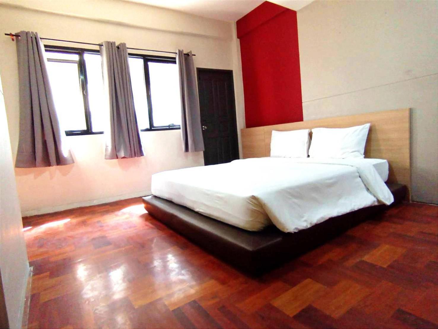 Go Inn Silom Bts Surasak X โกอินน์ สีลม บีทีเอส สถานีสุรศักดิ์ Бангкок Экстерьер фото
